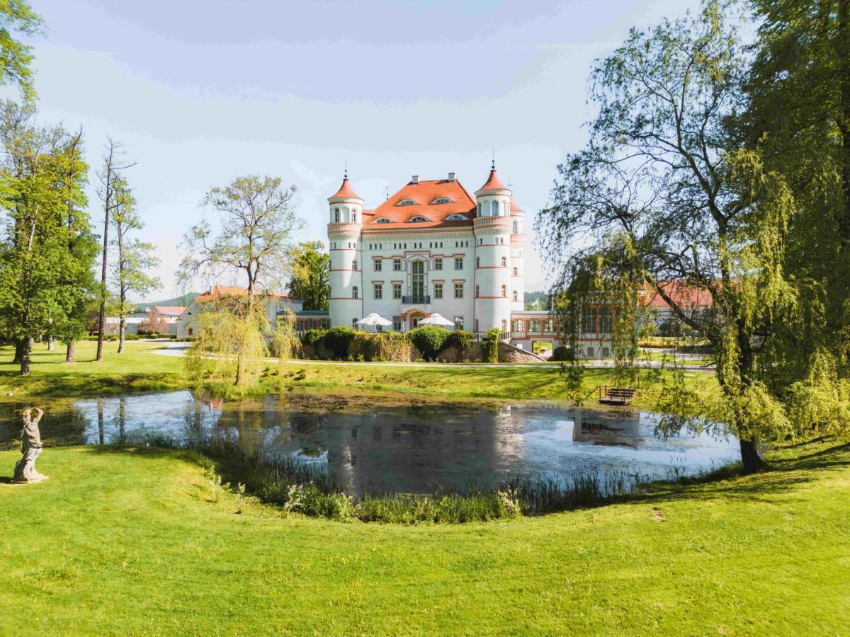 Palac Wojanow Екстериор снимка