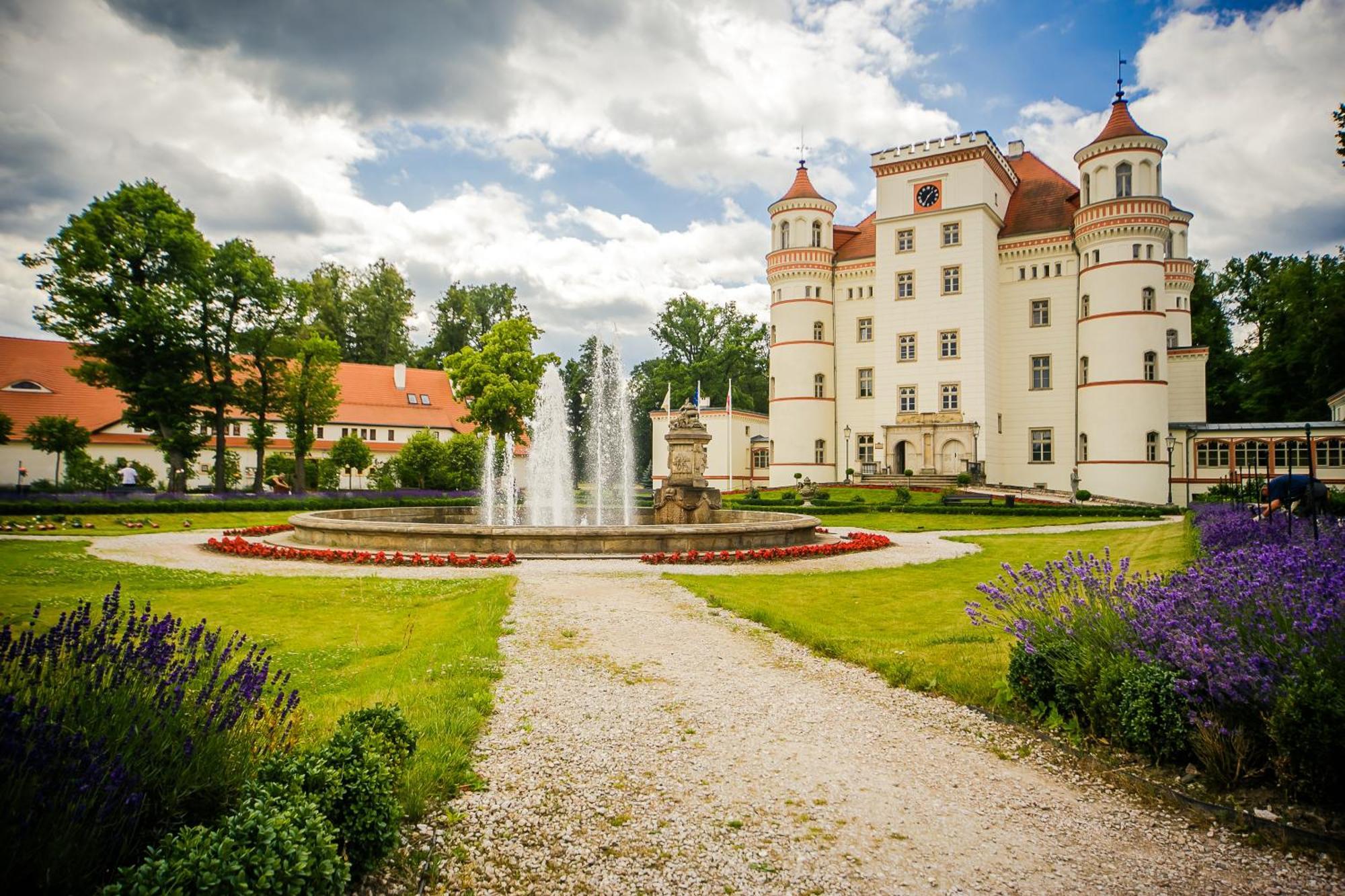 Palac Wojanow Екстериор снимка